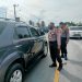 Polres Kampar Cek Warga yang Sudah atau Belum Vaksin di Pasar Kuok
