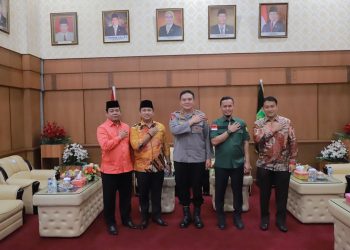 Kapolda Iqbal Kunjungan Silaturahmi ke Pimpinan DPRD Riau