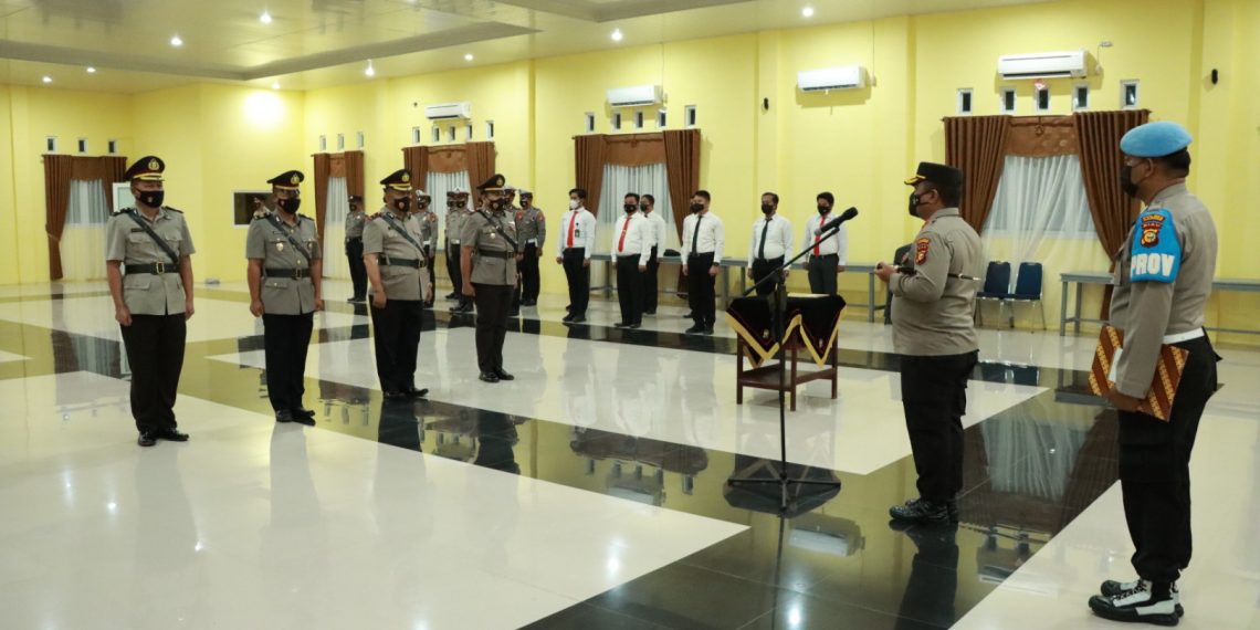 Kabag Ops Polres Kampar dan Kapolsek Tapung Hari ini Melaksanakan Sertijab