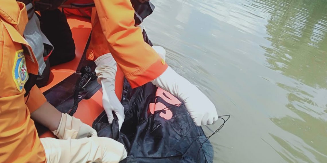 Akhirnya Korban Tenggelam Di Sungai Kampar di Temukan Mengapung