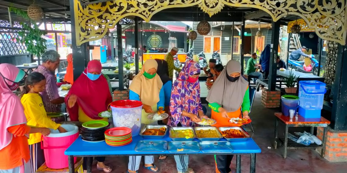 Program Satreskrim Polres Kampar, Jum’at Barokah Terus Berbagi Ke Kaum Dhuafa