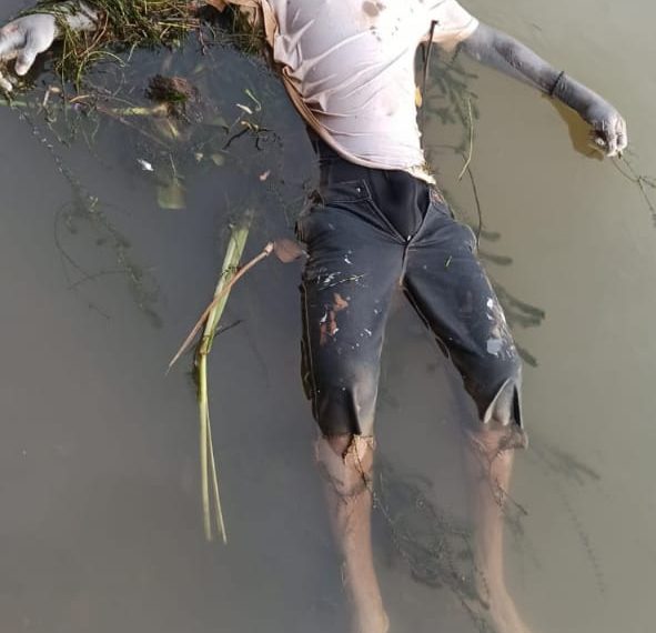 Warga Temukan Mr X Mengapung di Sungi Kampar