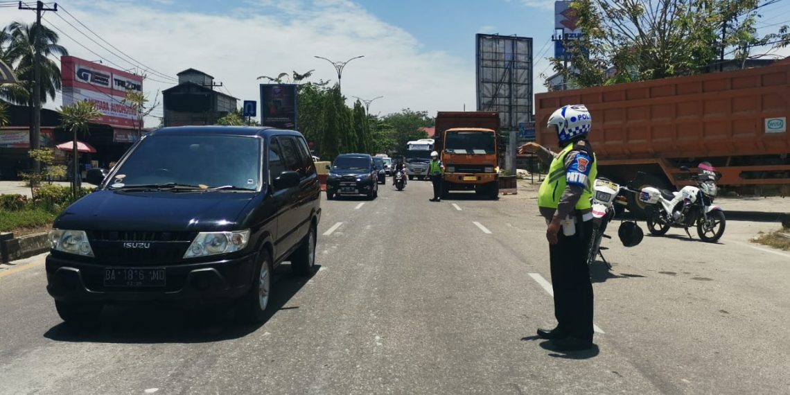 Antisipasi Kemacetan, Sat Lantas Polres Kampar Lakukan Pengamanan di SPBU