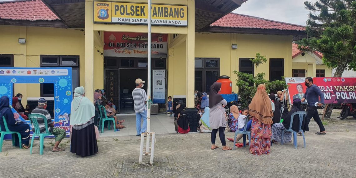 200 Masyarakat Terima Dana BTPKLW di Polsek Tambang
