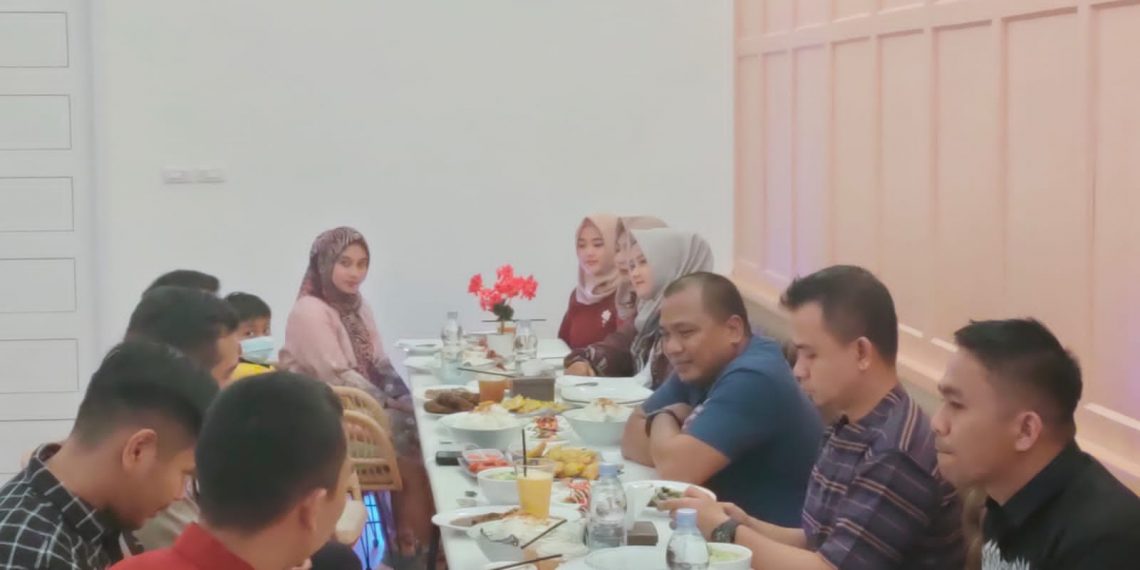 Kapolres Kampar Silaturahmi dan Buka Puasa Bersama Alumni Akpol dan Akmil yang berdinas di Kab.Kampar