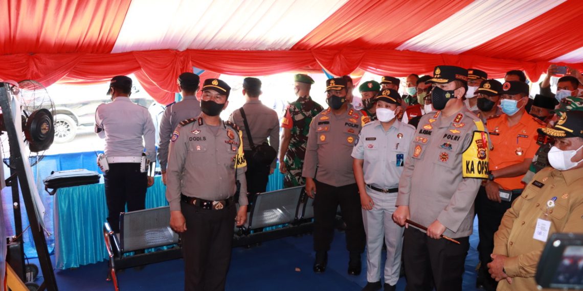 Kapolda Riau Tinjau Pospam Ops Ketupat Lancang Kuning 2022 dekat Perbatasan Sumatera Barat