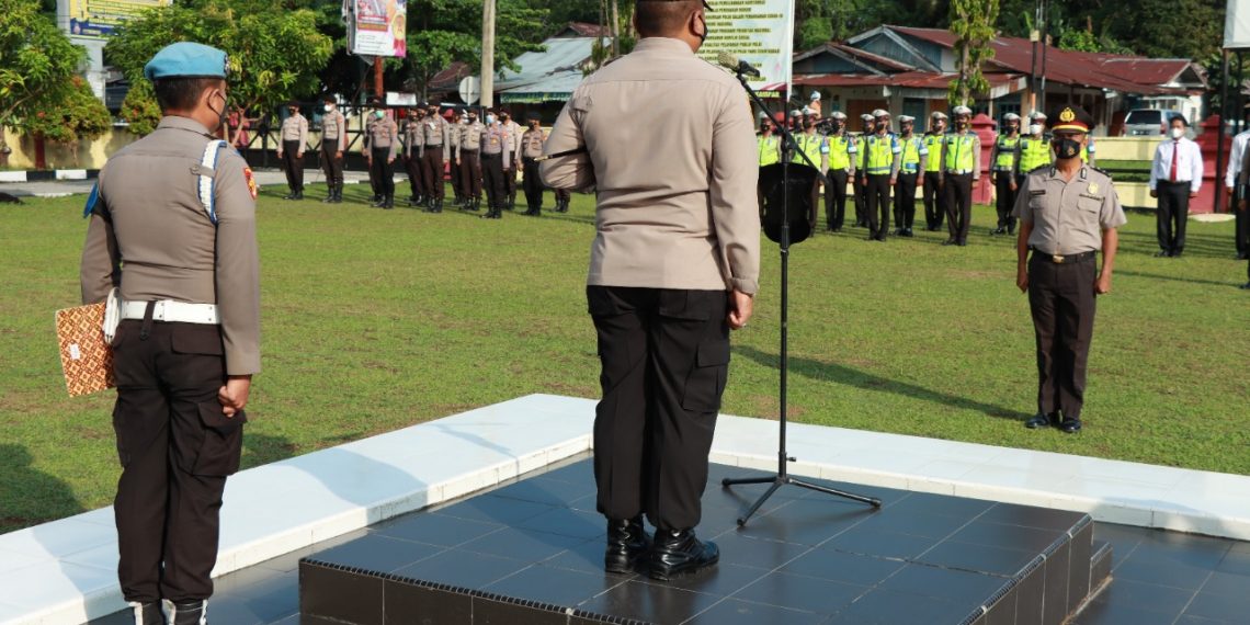 Personel Polres Kampar Atas Nama IPDA Bambang Pramadiharta, Mendapat Kenaikan Pangkat Pengabdian