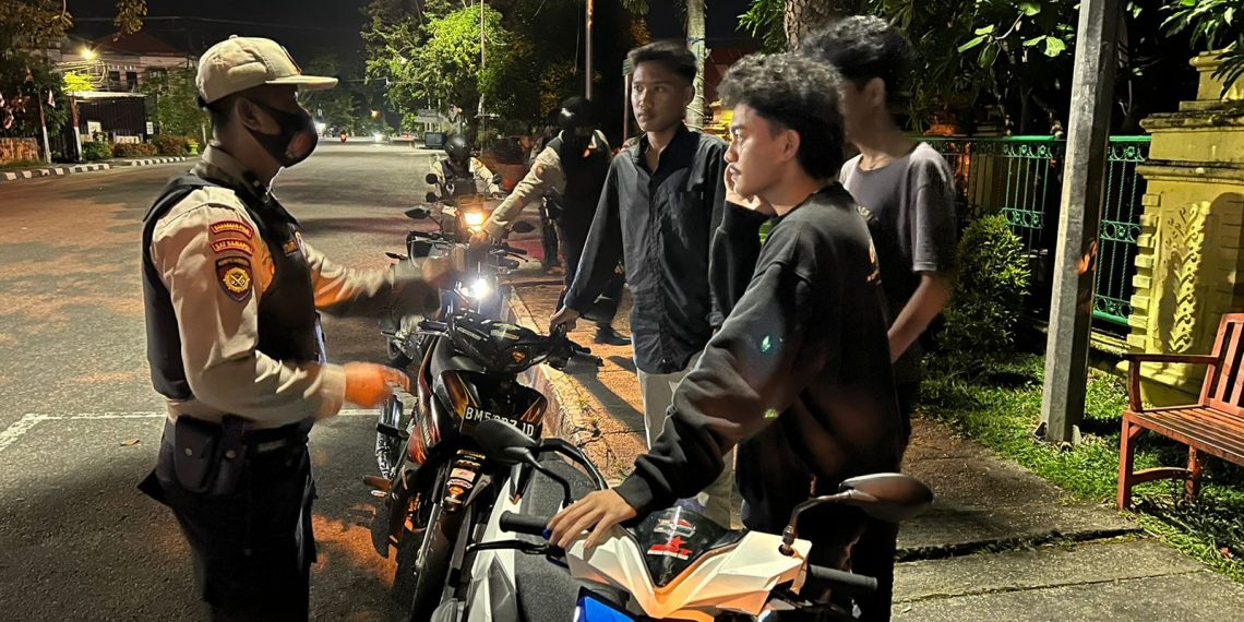 Cegah Gangguan Kamtibmas, Team Tembak Polres Kampar Rutin Patroli Malam