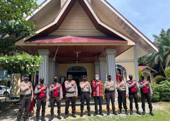 Memperingati Kenaikan Isa Almasih, Tim Samapta Polres Kampar Lakukan Pengamanan Gereja