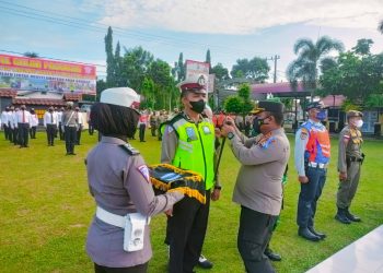 Polres Kampar Laksanakan Apel Gelar Pasukan Operasi Patuh Lancang Kuning 2022