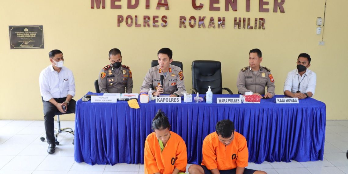 Polres Rohil Ungkap Kasus Pembunuhan Berencana Dalam 24 Jam, Pelaku Ipar dan Adik Korban