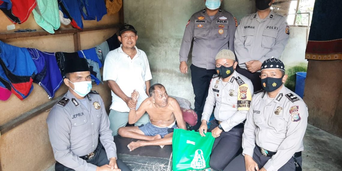 Lagi! Jumat Barokah, Polsek Tambang Berbagi Sembako Kepada Warga Kurang Mampu