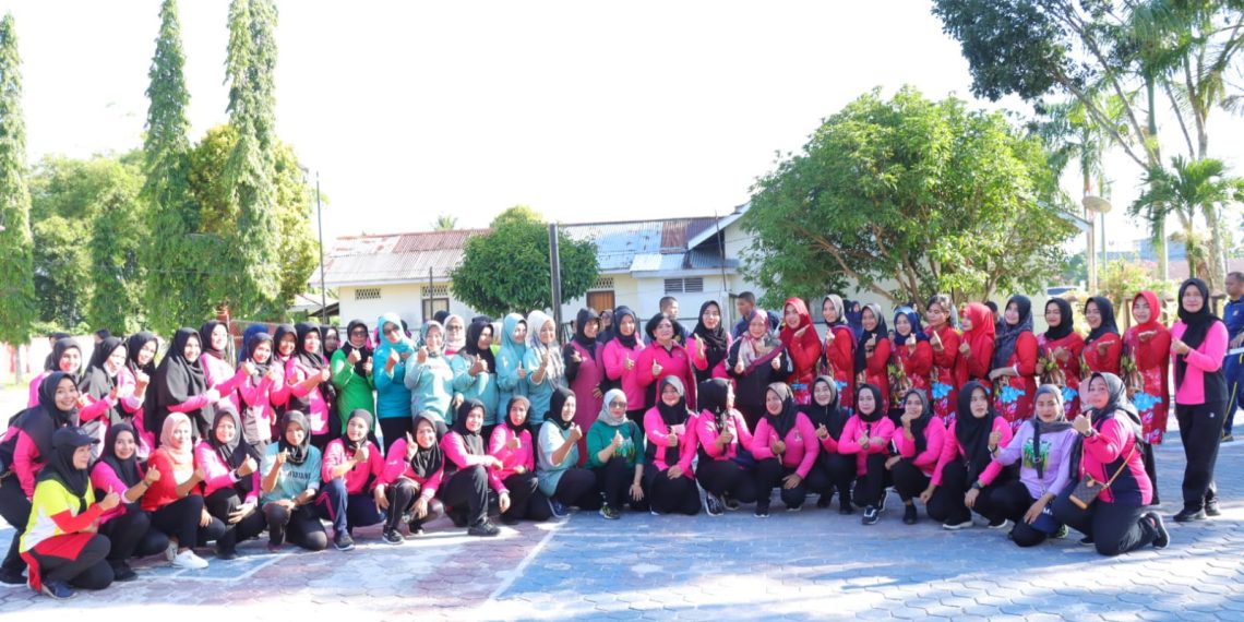 Menjalin Silaturahmi dan Olahraga bersama, Bhayangkari dengan organisasi wanita