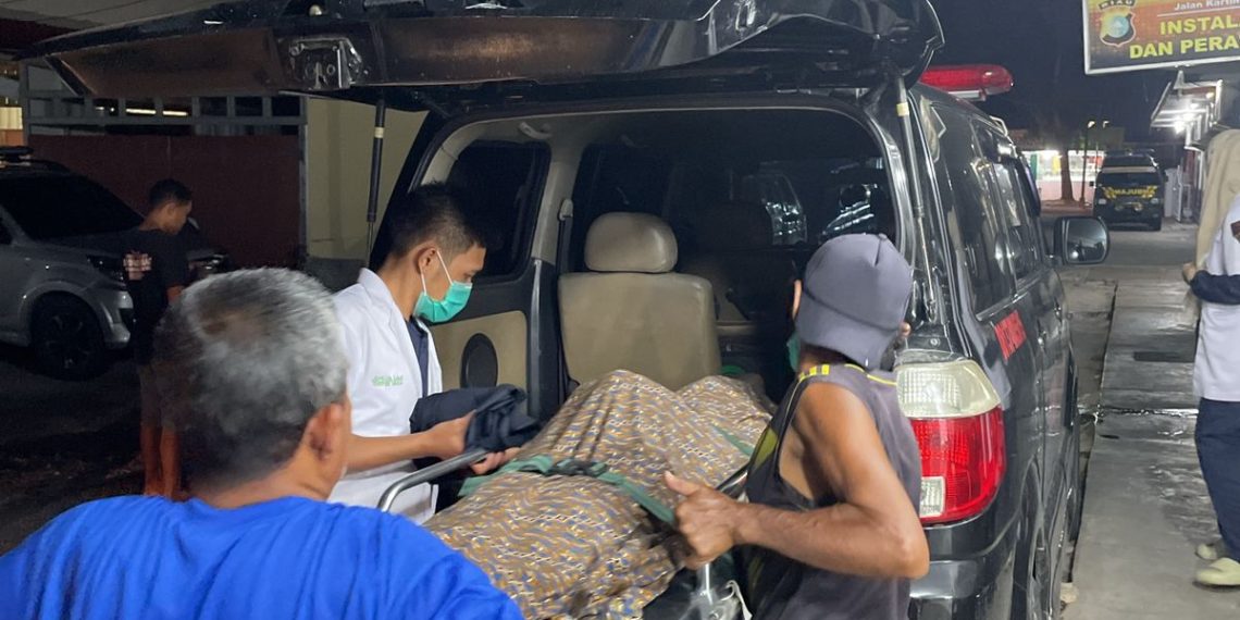Akhirnya Korban Gantung Diri di Siak Hulu, di Jemput Keluarga