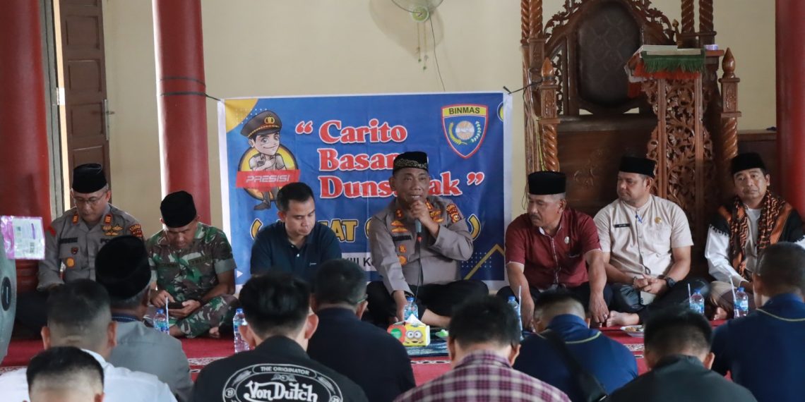 Jumat Curhat, Kapolres Kampar Tanggapi Keluhan Masyarakat dan Bantu Pembangunan Masjid