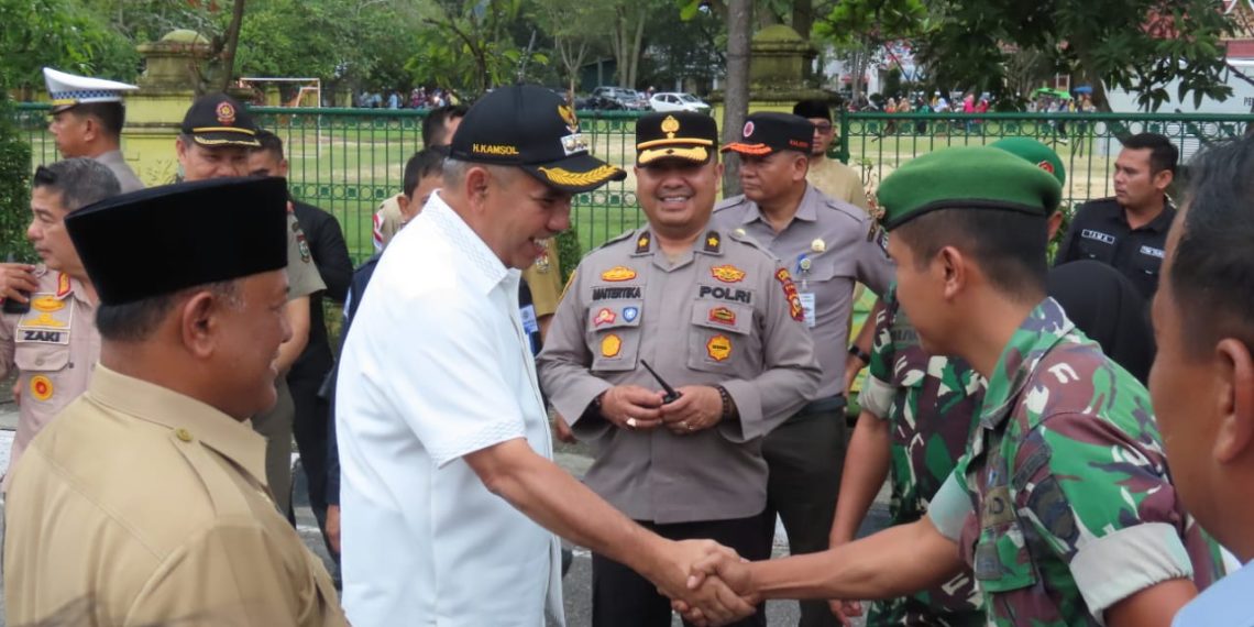 Polres Kampar Lakukan Pengamanan Pawai Carnaval Alutsista Hari Jadi Kampar Ke 73 Tahun 2023