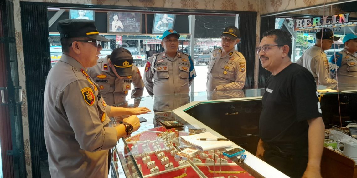 Cegah Gangguan Kamtibmas, Polsek Siak Hulu Laksanakan Patroli Dialogis ke Pasar