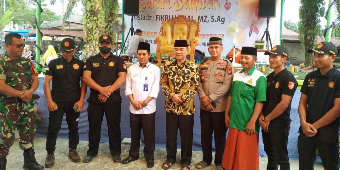 Kapolsek Tapung Hulu Hadiri Tabligh Akbar Memperingati Isra’ dan Mi’raj Nabi Muhammad SAW di Desa Tanah Datar