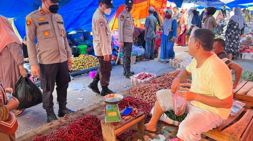Kapolsek Tambang Pimpin Langsung Patroli Dialogis ke Pasar Danau Bingkuang