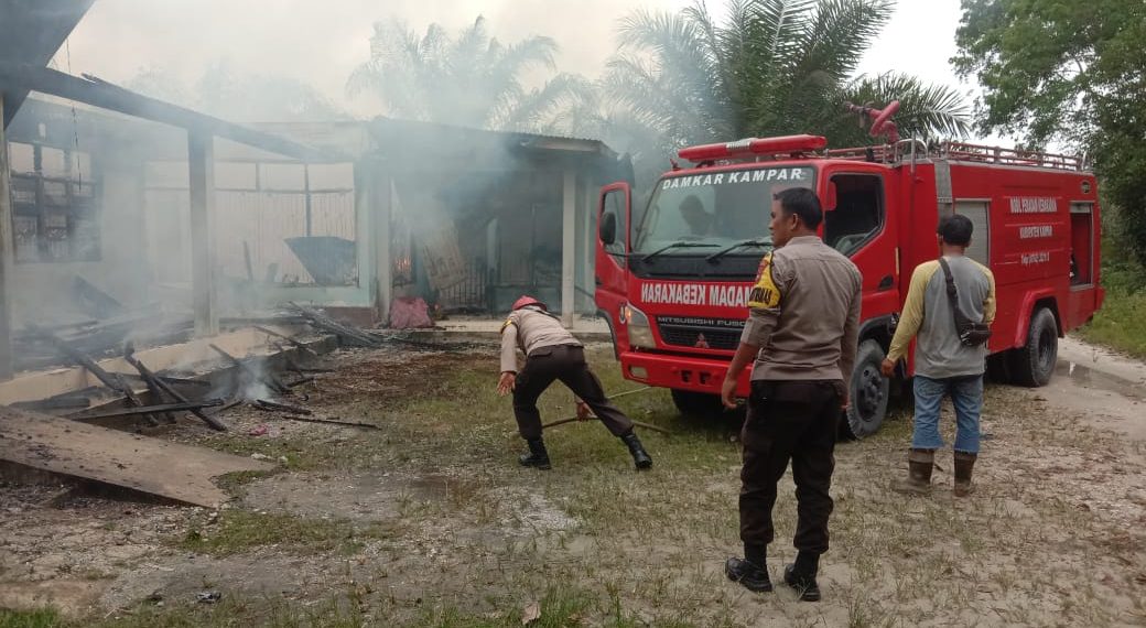 Diduga Konsleting, Rumah Permanen Hangus di Lalap Sikago Merah