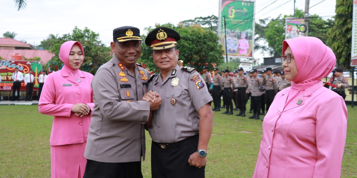 Personil Polres Kampar Mendapat Kenaikkan Pangkat Pengabdian