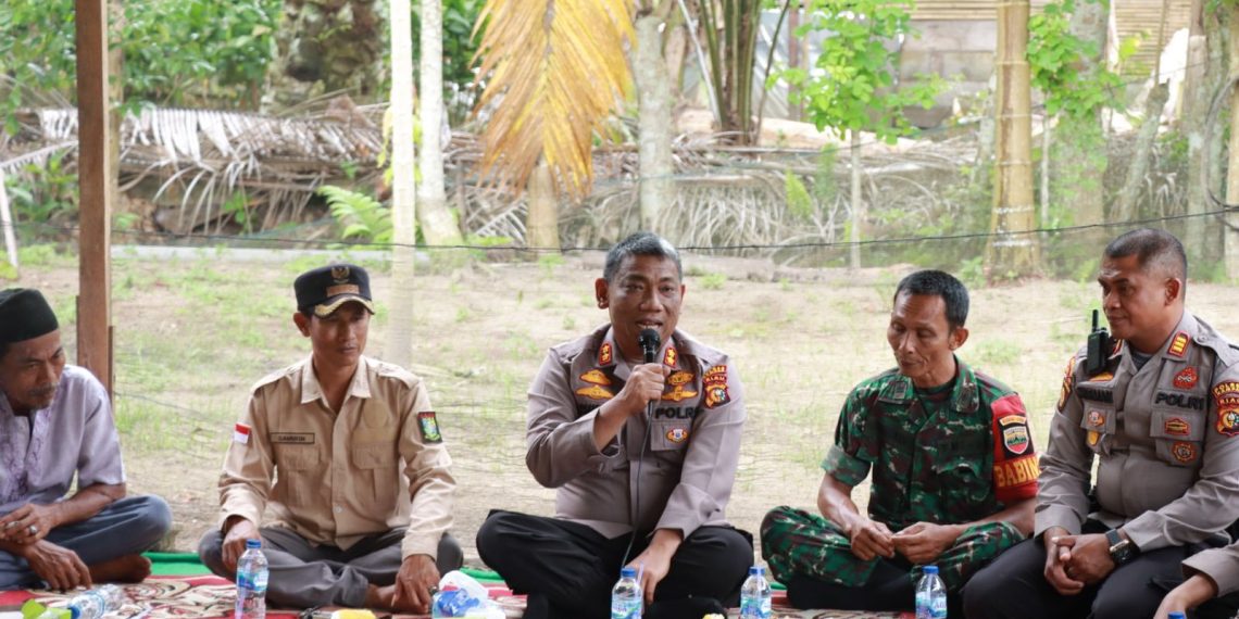 Jumat Curhat, Kapolres Kampar Respon Langsung Keluhan Pemdes dan Warga Bukit Kemuning