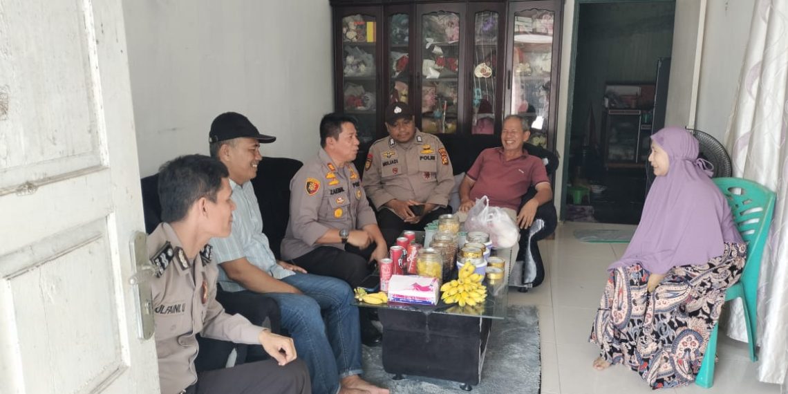 Jumat Curhat, Kapolsek Siak Hulu Sampaikan Himbauan dan Pesan Kamtibmas ke Warga Perumahan Cemara