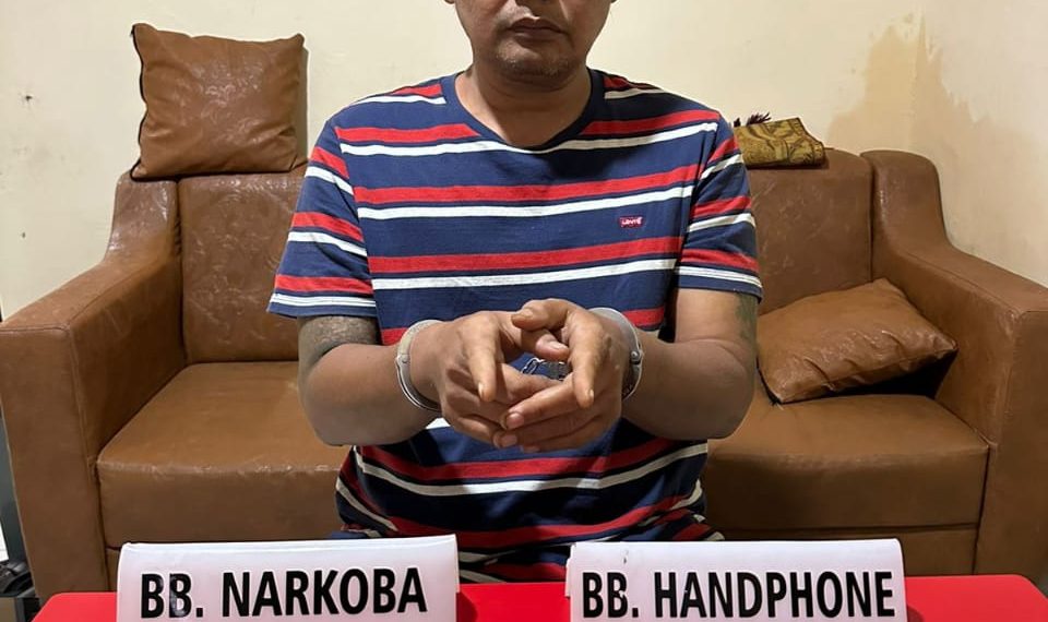 Asyik Nunggu Pembeli, Warga Pekanbaru di Ciduk Polisi