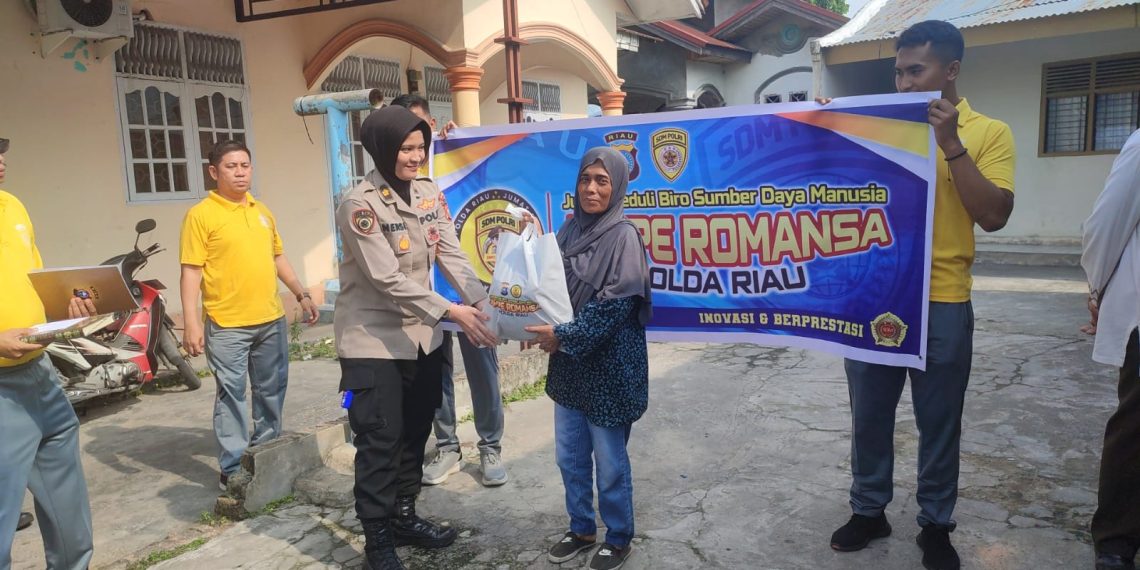Kembali Sambangi Masyarakat yang membutuhkan dan memberikan santunan berupa sembako dan sejumlah uang