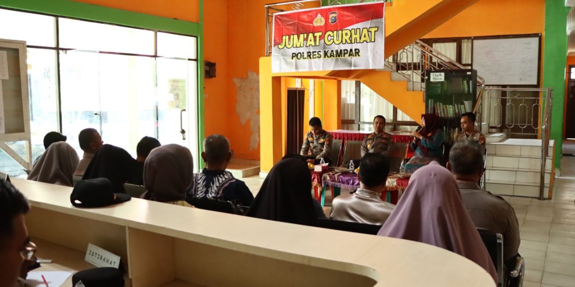 Perdana, Kapolres Kampar Jum’at Curhat Bersama Masyarakat di Bangkinang Kota
