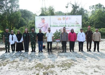 Polres Kampar Dan Forkopimda Sukseskan Penghijauan Sejak Dini