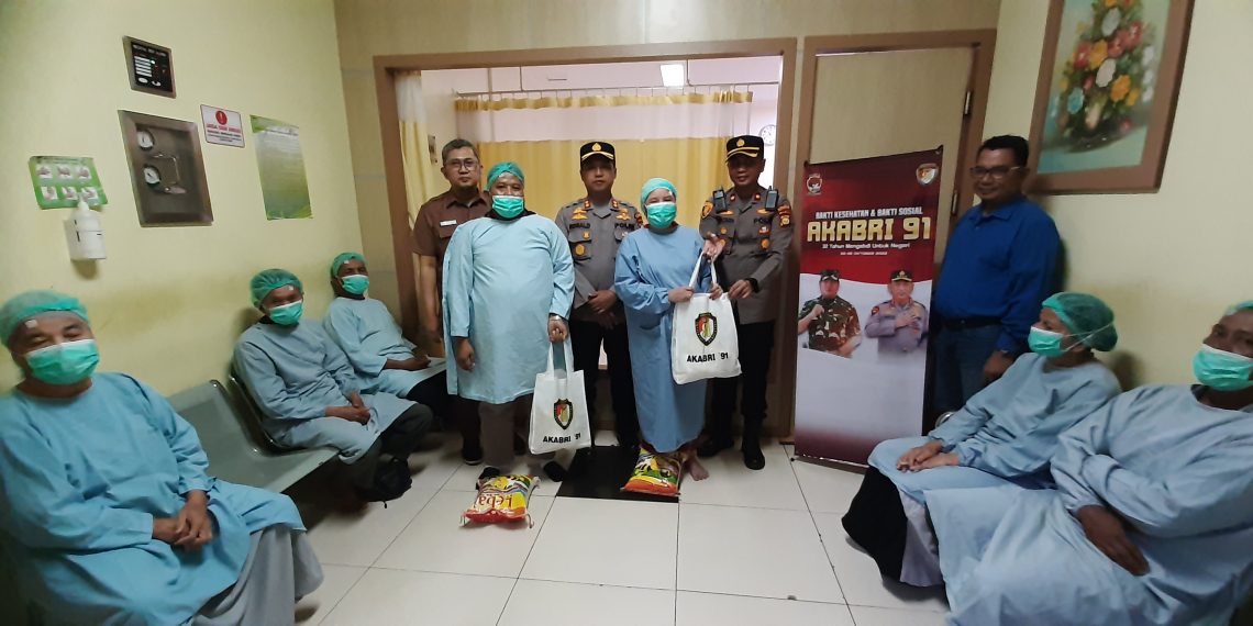 40 Masyarakat Dapat Bantuan Operasi Katarak dan Fisioterapi Dalam Rangka Bhakti Kesehatan AKABRI 91