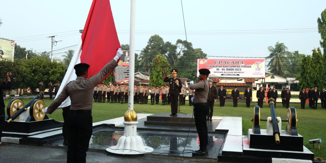 Kapolres Kampar Gelar Upacara Sumpah Pemuda Ke-95 Di Halaman Mapolres Kampar.