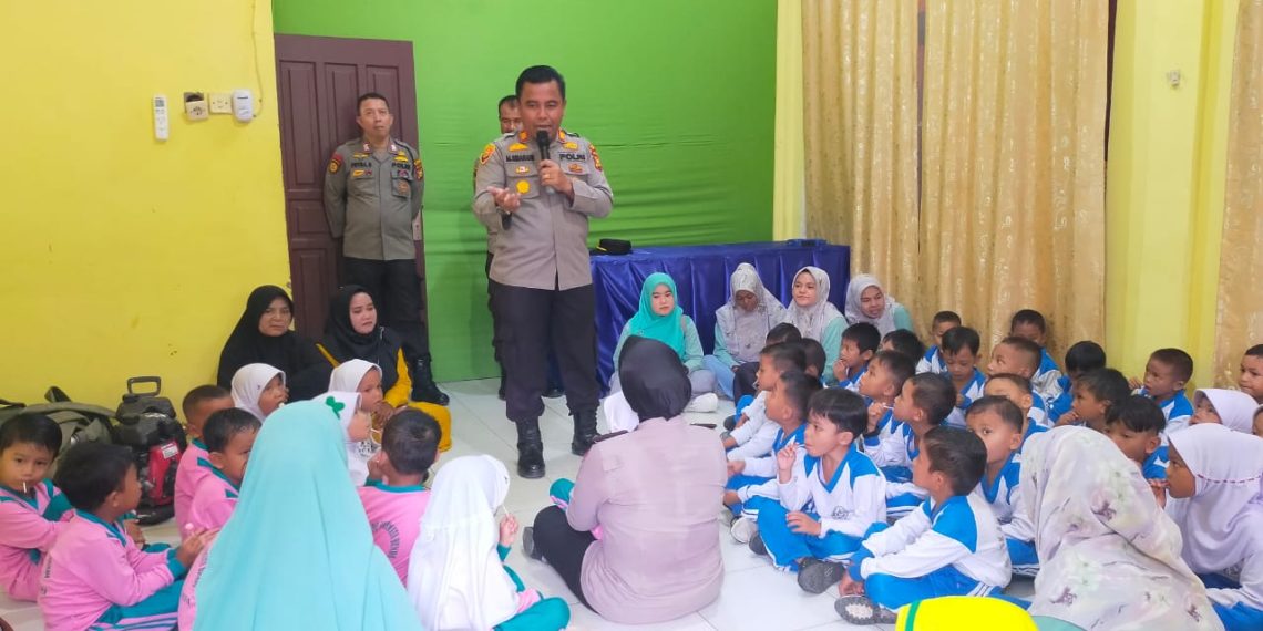 Ingin Tahu Tugas Polisi, Puluhan Anak-anak TK Kunjungi Polsek Tambang