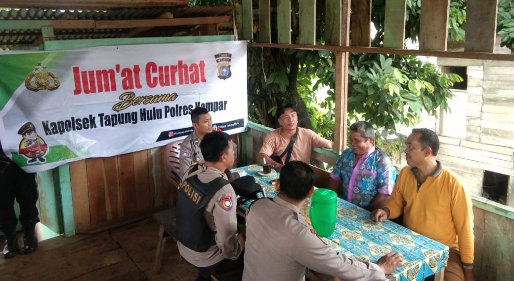 Polsek Tapung Hulu Gelar Jum’at Curhat di 3 Desa Untuk Mendengarkan Langsung Curhatan Masyarakat di Wilkum Tapung Hulu