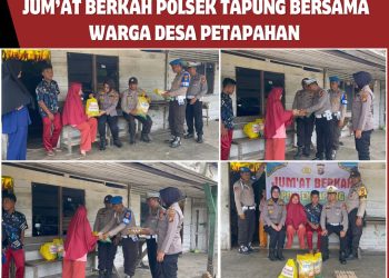 Kapolsek Tapung Pimpin Jumat Barokah dan Serahkan Paket Sembako Kepada Warga Kurang Mampu di Desa Petapahan