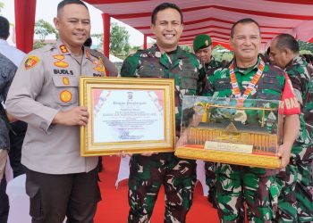 *Peltu M Sitepu Babinsa Koramil 10 Kuntudarusalam mendapat penghargaan Babinsa terbaik se Provinsi Riau oleh Kapolda Riau Tahun 2023