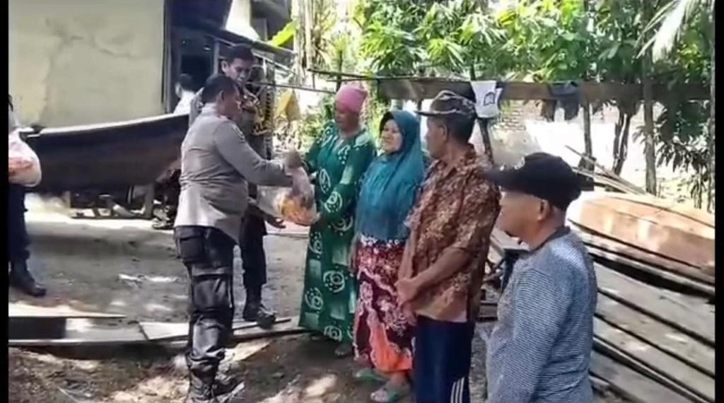 Ditengah Beban Sukseskan Pemilu,Kapolsek Siak Hulu beserta personilnya Penuhi Panggilan Moral