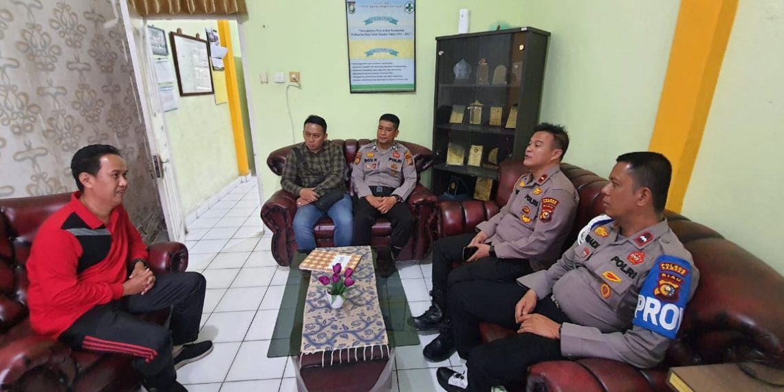 Kapolsek Perhentian Raja Silaturahmi bersama UPIKA Kecamatan Ajak Ciptakan Pemilu Damai