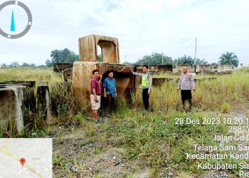 Gerak Cepat Kapolsek Tapung Hilir dan Kades Kota Bangun Antisipasi Jembatan Putus