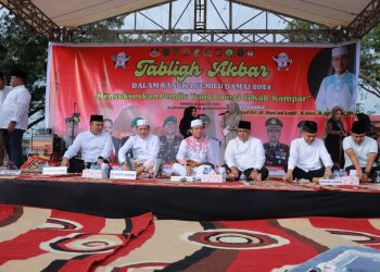 Bersama Forkopimda Kapolres Kampar Hadiri Tabligh Akbar Dalam Rangka Pemilu Damai 2024