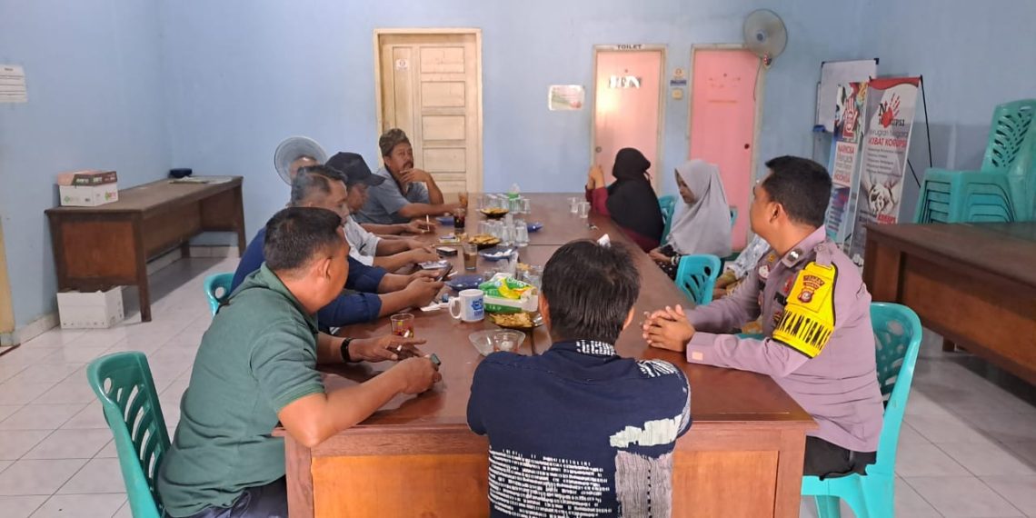 Polsek Tapung Hilir Sosialisasi Pemilu Damai di Kantor KUD