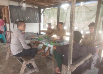 Menjelang Pemilu Damai, Bhabinkamtibmas Buluh Nipis Polsek Siak Hulu Beri Edukasi Dan Cooling System