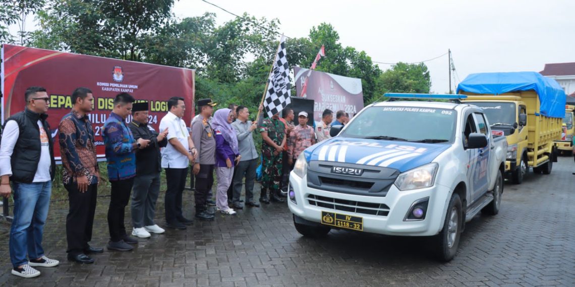Kapolres Kampar Hadiri Pelepasan Pendistribusian Logistik Pemilu Untuk Dapil 5 dan 6