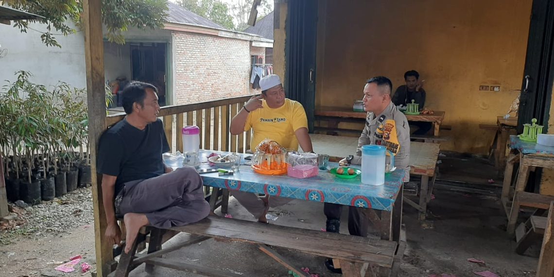 Bhabinkamtibmas Sambangi Masyarakat Guna Cipta Kondisi Jelang Pemilu 2024