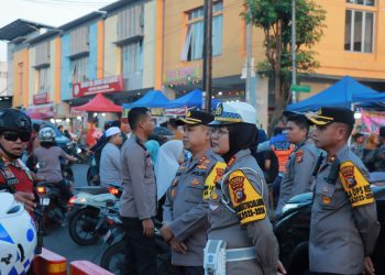Kapolres Kampar Lakukan Pengamanan Pasar Tumpah Jelang Buka Puasa