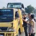 Kapolsek Kampar Kiri Hilir, Bagi-gagi Takjil Gratis di Jalan Raya Kelurahan Sungai Pagar