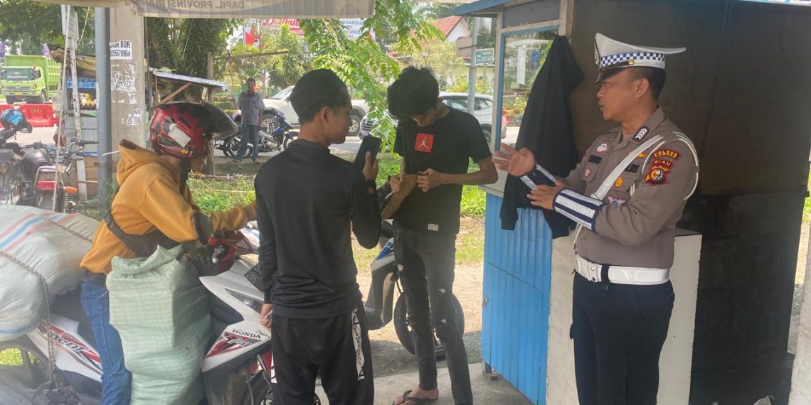 Cooling System, Kasat lantas Polres Kampar Sosialisasi Sembari Edukasi Tertib Berlalu Lintas