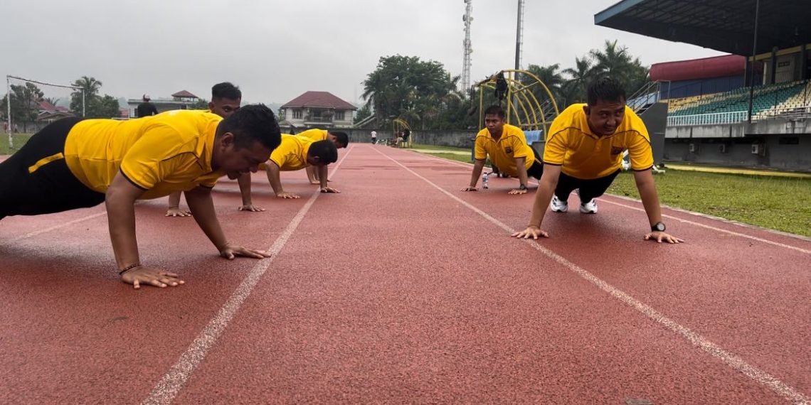 Jum’at Sehat, Kasat Lantas Pimpin Olahraga pagi Dalam Rangka Menyambut Pilkada 2024