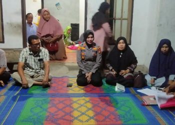 Kapolsek Bangkinang Kota Sosialisasikan Pilkada Damai Pada Masyarakat Kelompok Tani